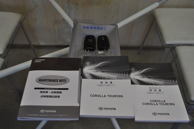 トヨタカローラツーリングハイブリットＷＸＢ　黒