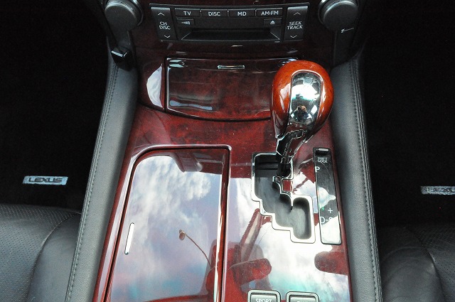 レクサス　LS460　パール