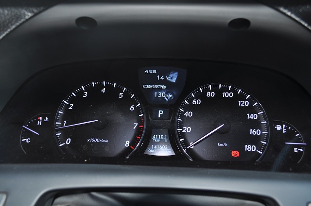 レクサス　LS460　パール
