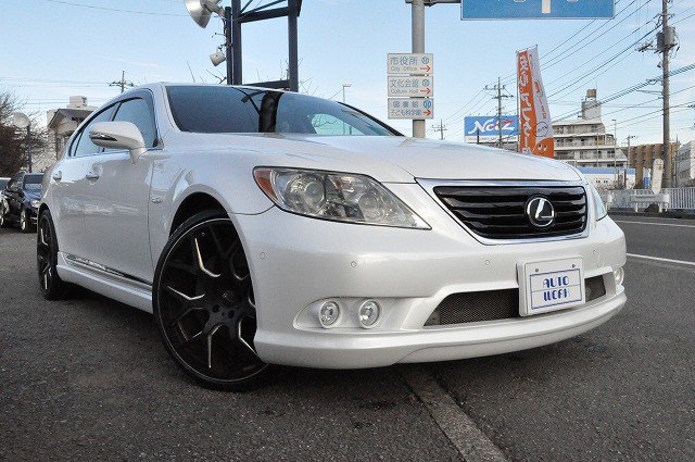 レクサス　LS460　パール