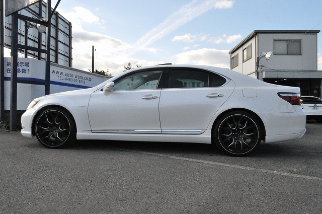 レクサス　LS460　パール