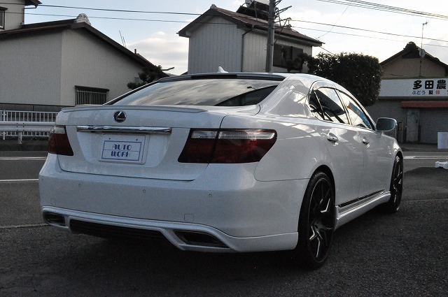 レクサス　LS460　パール