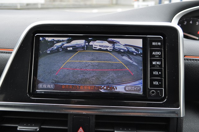 トヨタ　シエンタ　Ｇ　７人乗り　赤