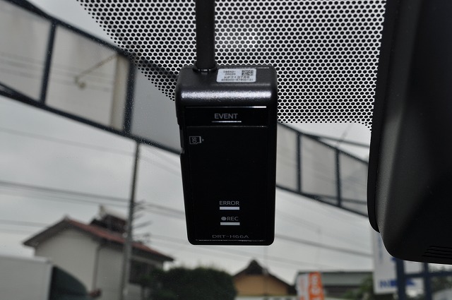 トヨタ　シエンタ　Ｇ　７人乗り　赤