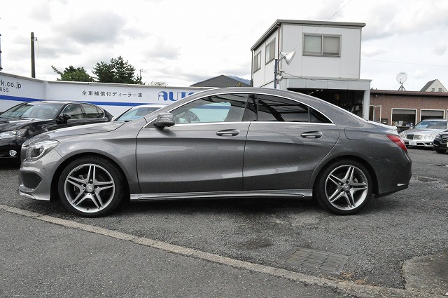 メルセデス・ベンツ　CLA180AMGﾗｲﾝ

			　
