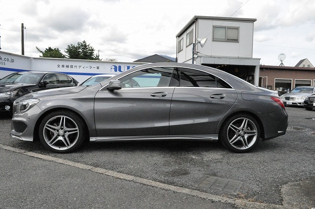 メルセデス・ベンツ　CLA180AMGﾗｲﾝ

			　