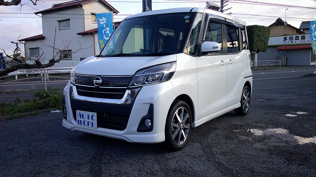 　日産　デイズルークス　ハイウェイスターＧターボ　パール