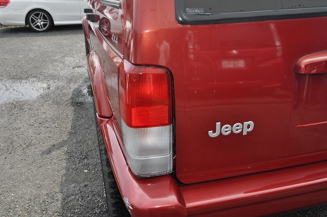 クライスラー　チェロキー　リミテッド4WD 　赤　　