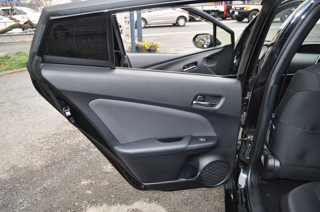 トヨタプリウス Sセーフティプラス　ワンオーナ車　黒