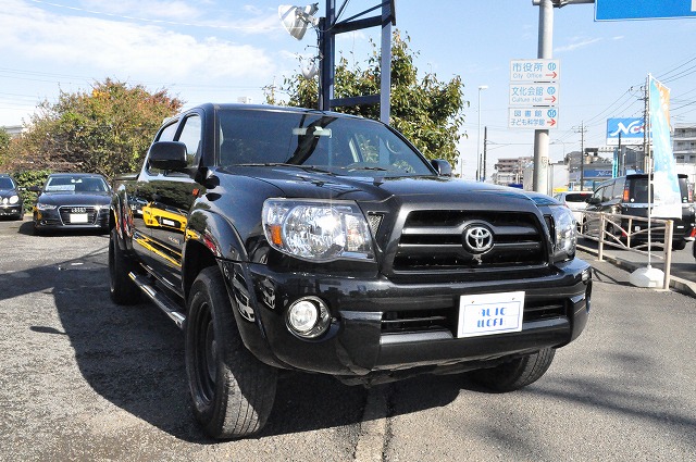 トヨタ　タコマ　プレランナー　ダブルキャブロング　ピックアップトラック　2WD