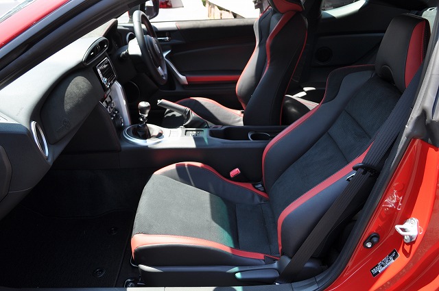 　トヨタ　８６　ＧＴ　リミテッド　６速ＭＴ　