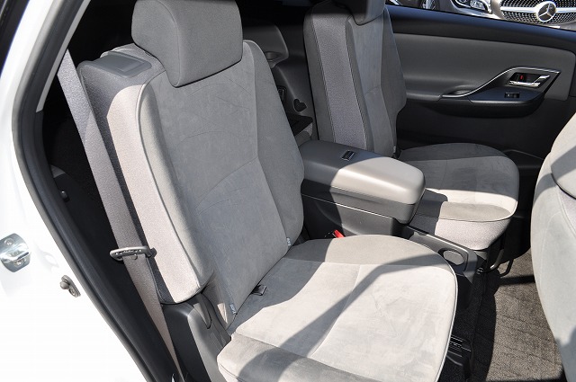 トヨタ　マークＸジオ　240Ｇ　パール　