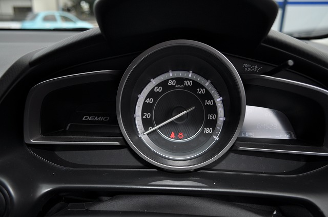 マツダ　デミオ　1.3C　青