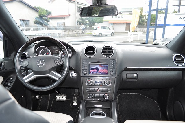 メルセデス・ベンツ　ＧＬ550　４マチック　4ＷＤ　パール