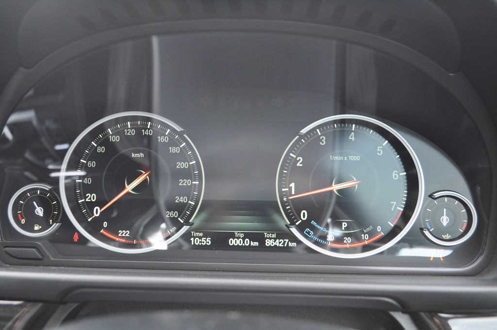 BMW 550I-Mスポーツ ２０インチアルミ　紺　禁煙車